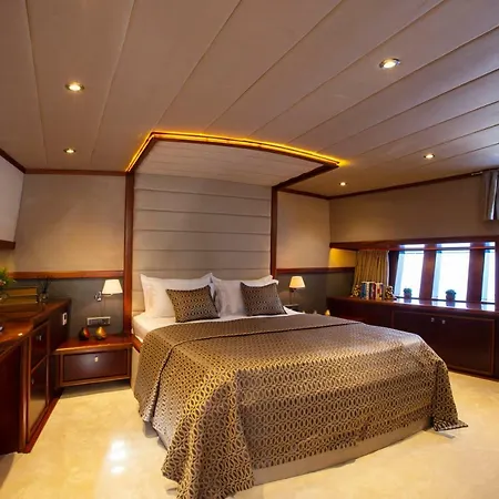 Mavi Yolculuk Bateau-hôtel *